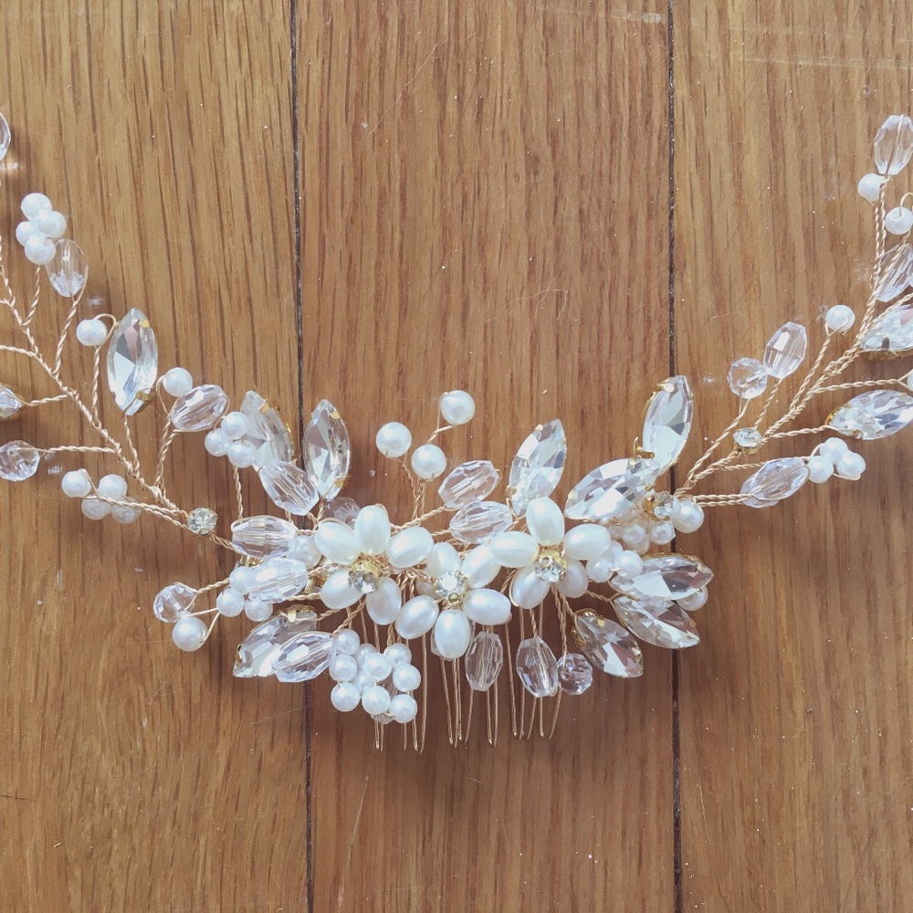 Bridal hairpiece